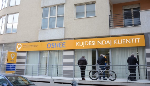 Mirembajtja e kabinave elektrike ne Tirane: Zonat qe ngelen pa energji elektrike